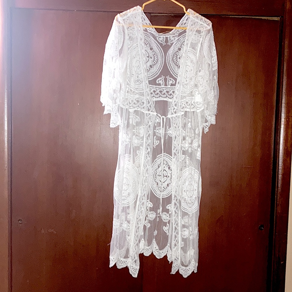 Very cute Embroidery sheer kimono half sleeves embroidered and bottom embroider
